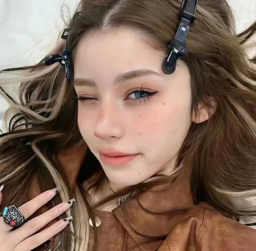 波兰小镇的舞犬